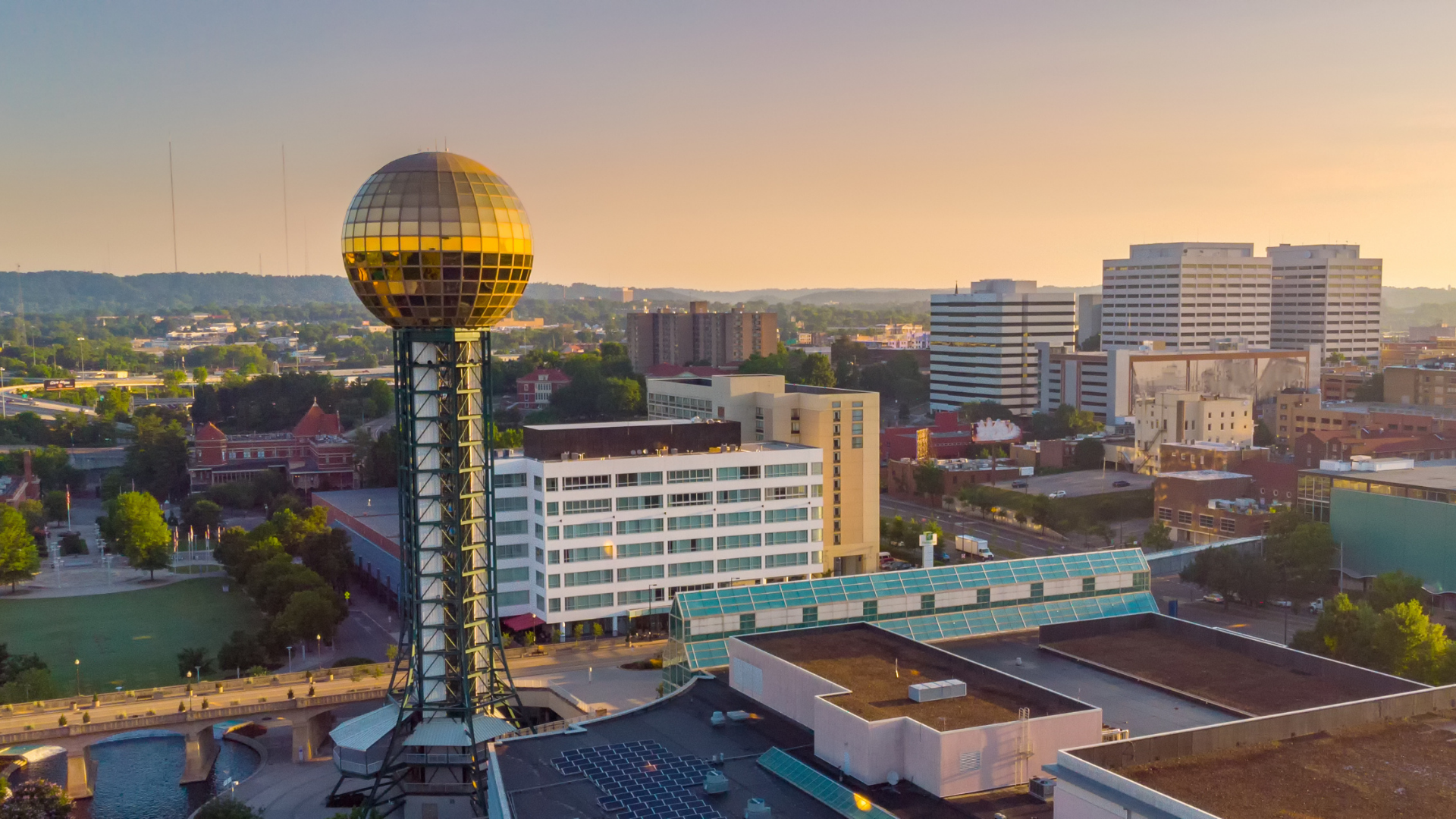Knoxville Skyline with the sunsphere in the front